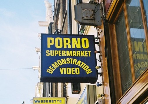 porno supermarket szyld